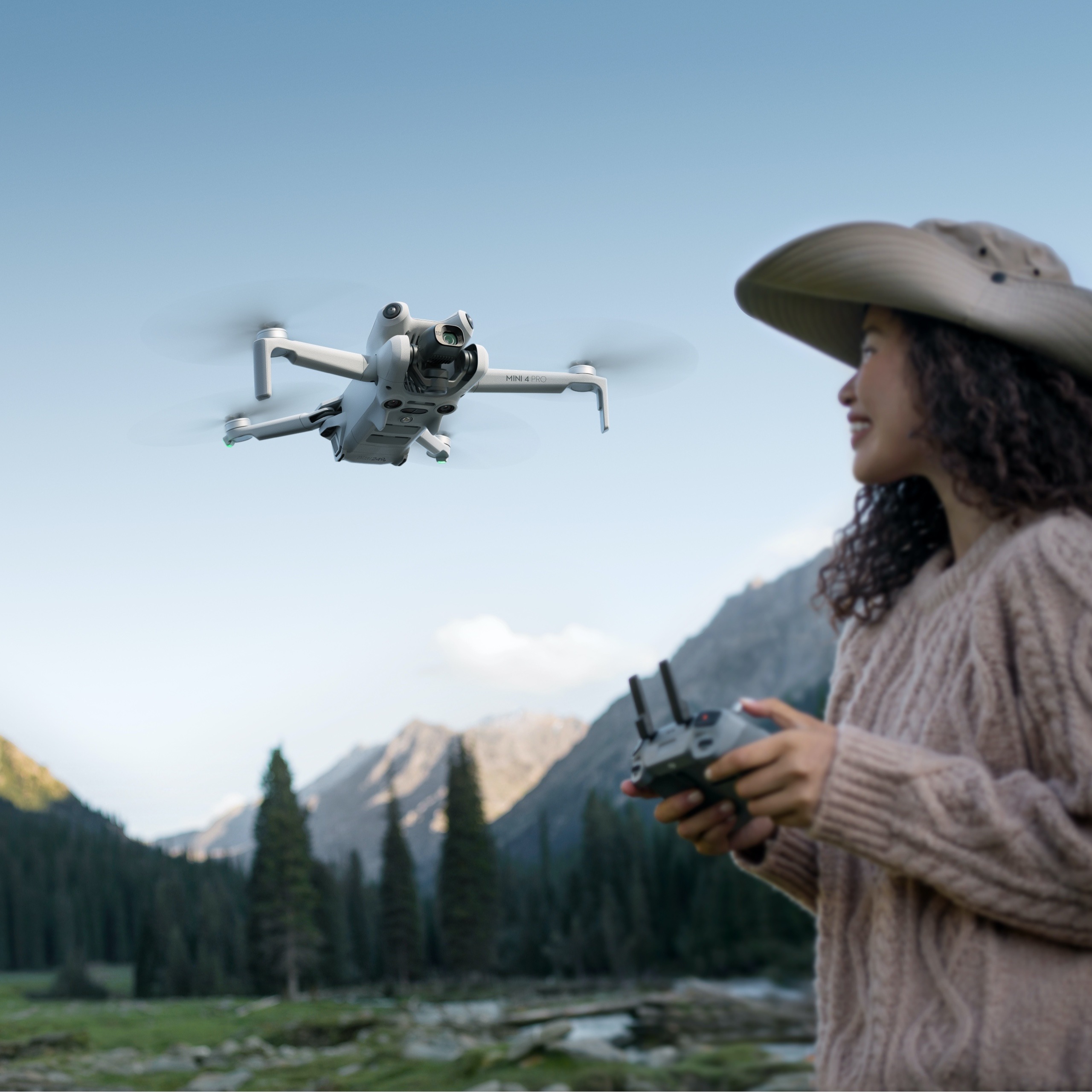DJI Mini 4 Pro Fly More Combo — 34 min 3 DJI Mini 4 Pro Fly More Combo — 34 min - Image 3