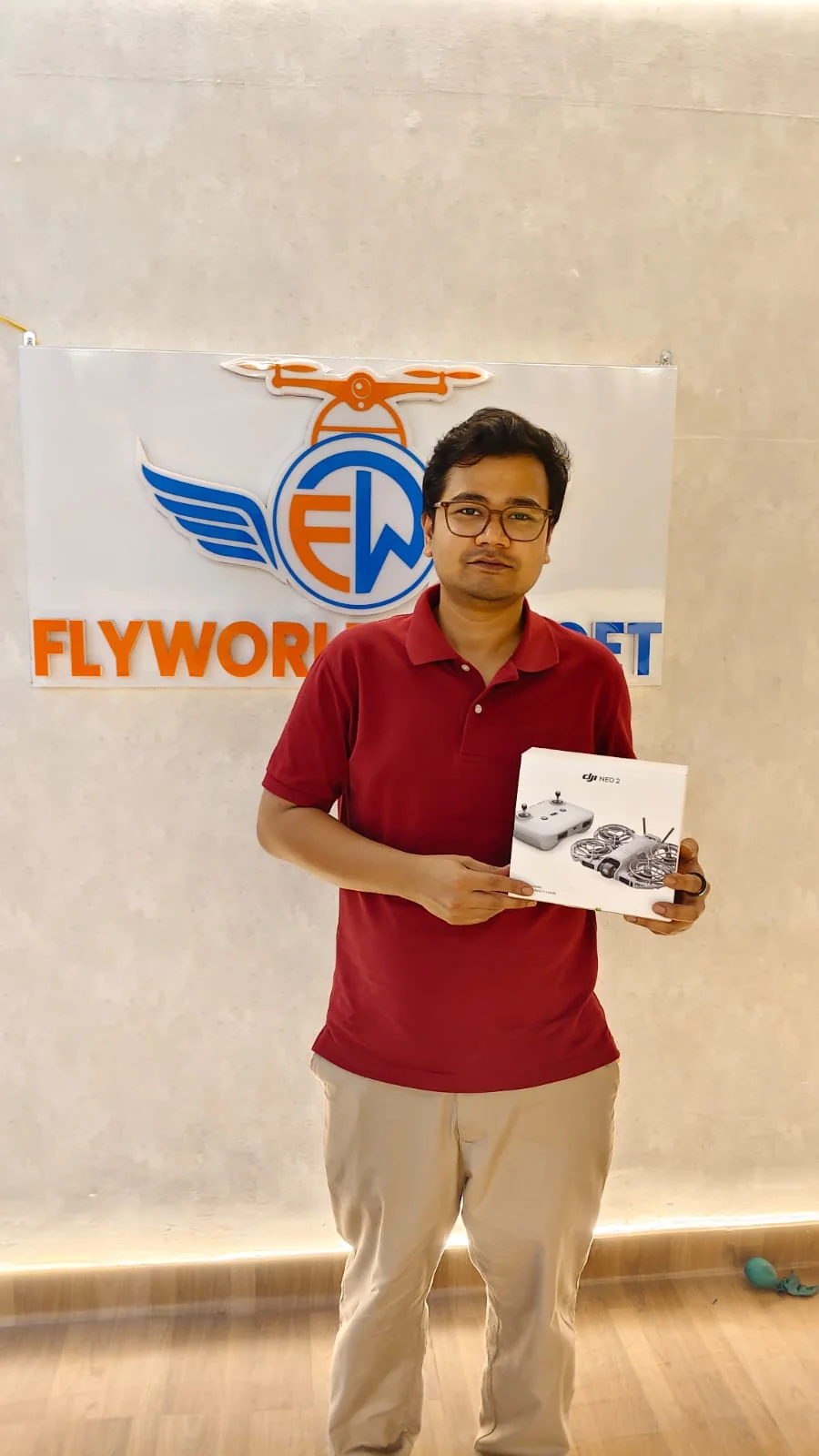 Flyworld Gadget customer