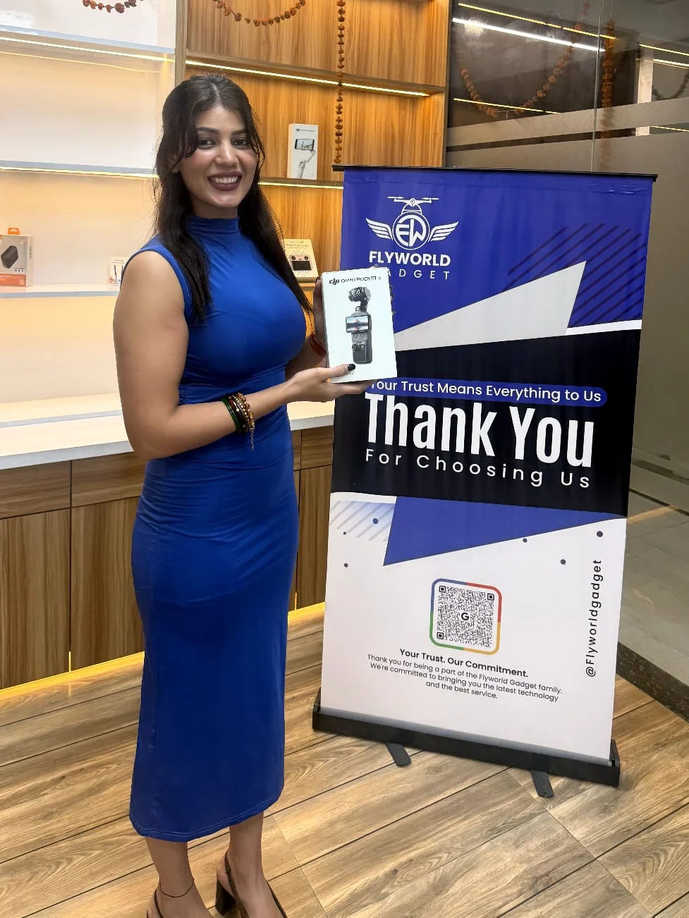 Flyworld Gadget customer